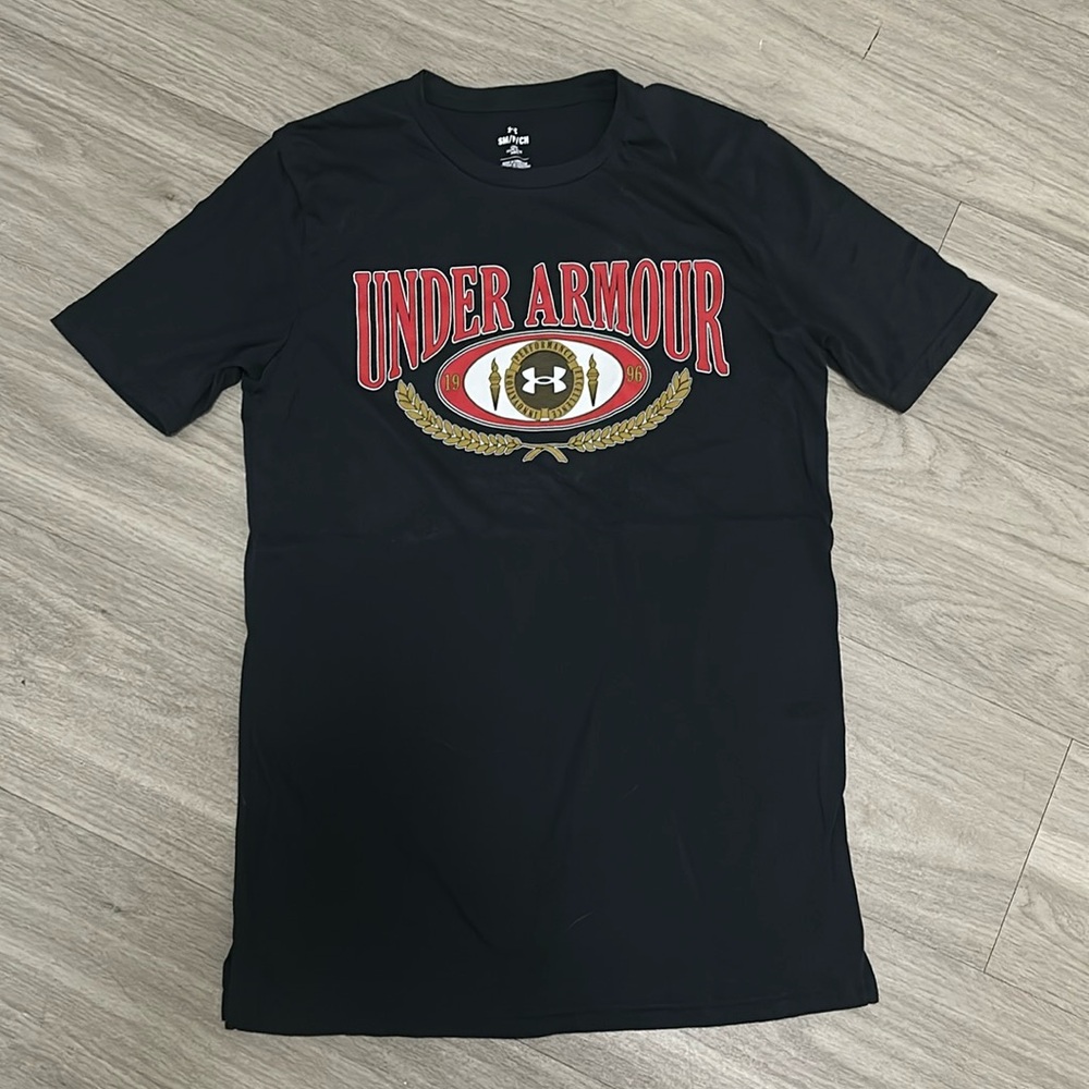 Under Armour tshirt
